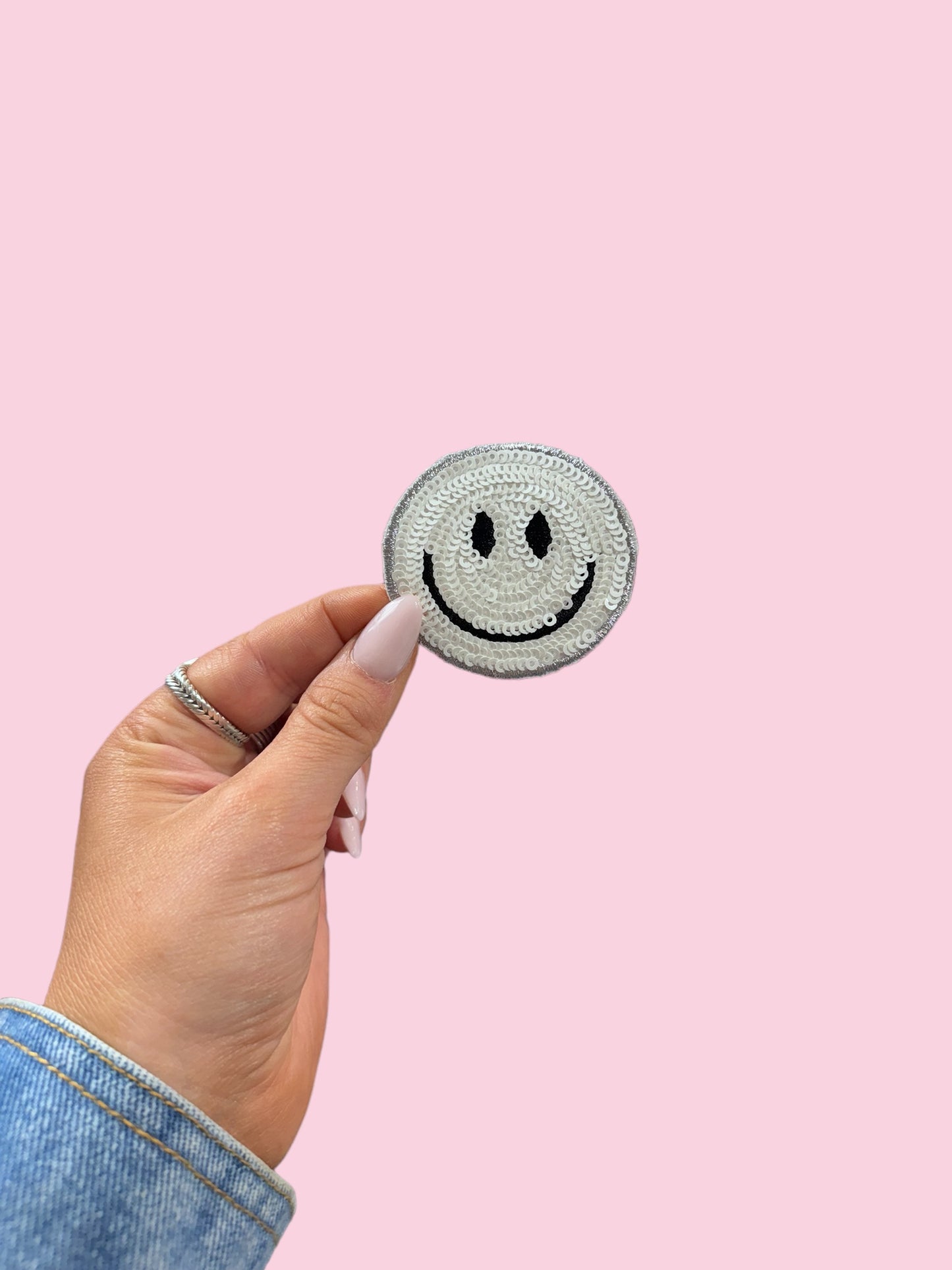 Smiley - White (HEAT PRESS)