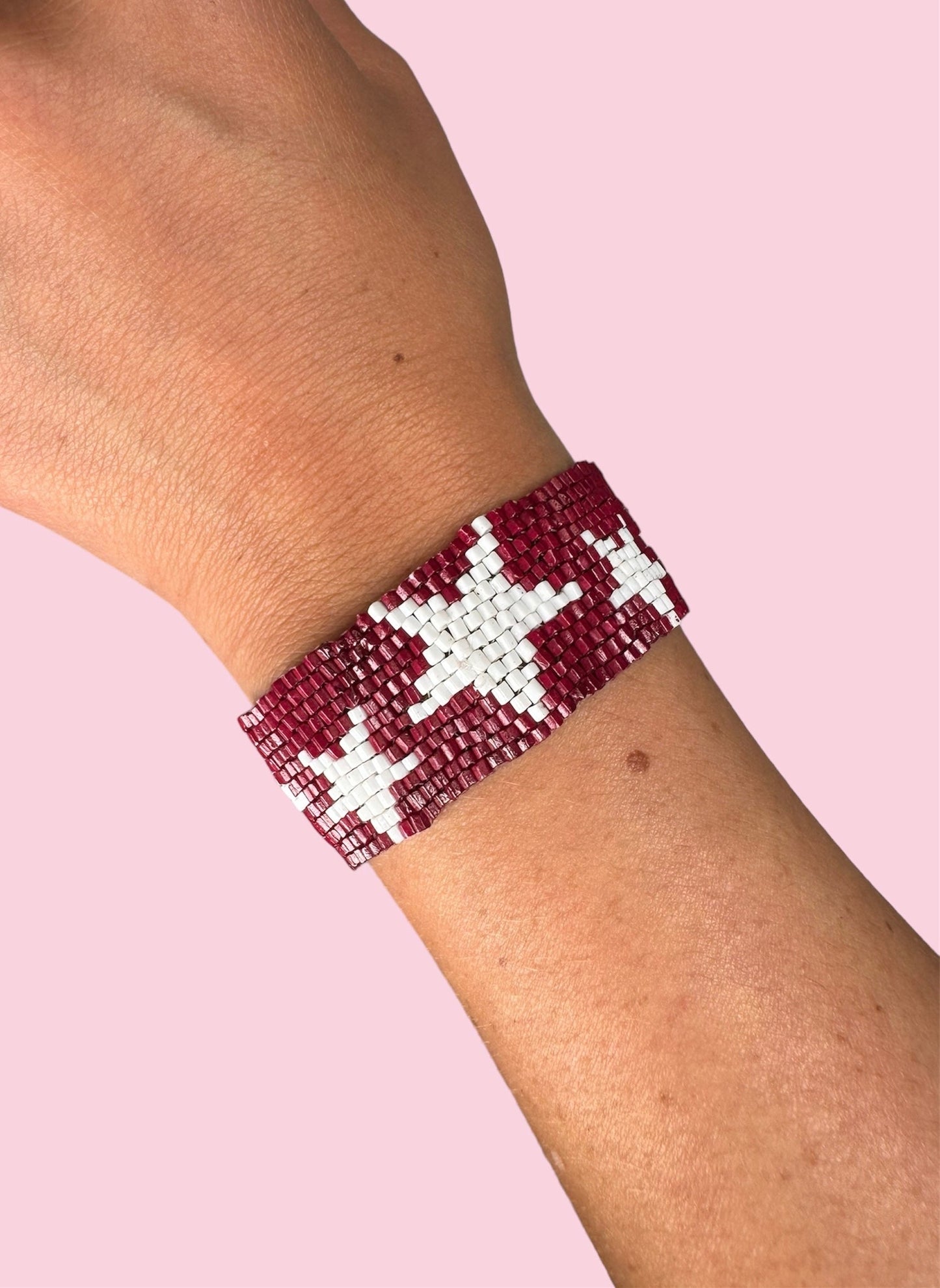 CRIMSON AND WHITE STAR ADULT BRACELET