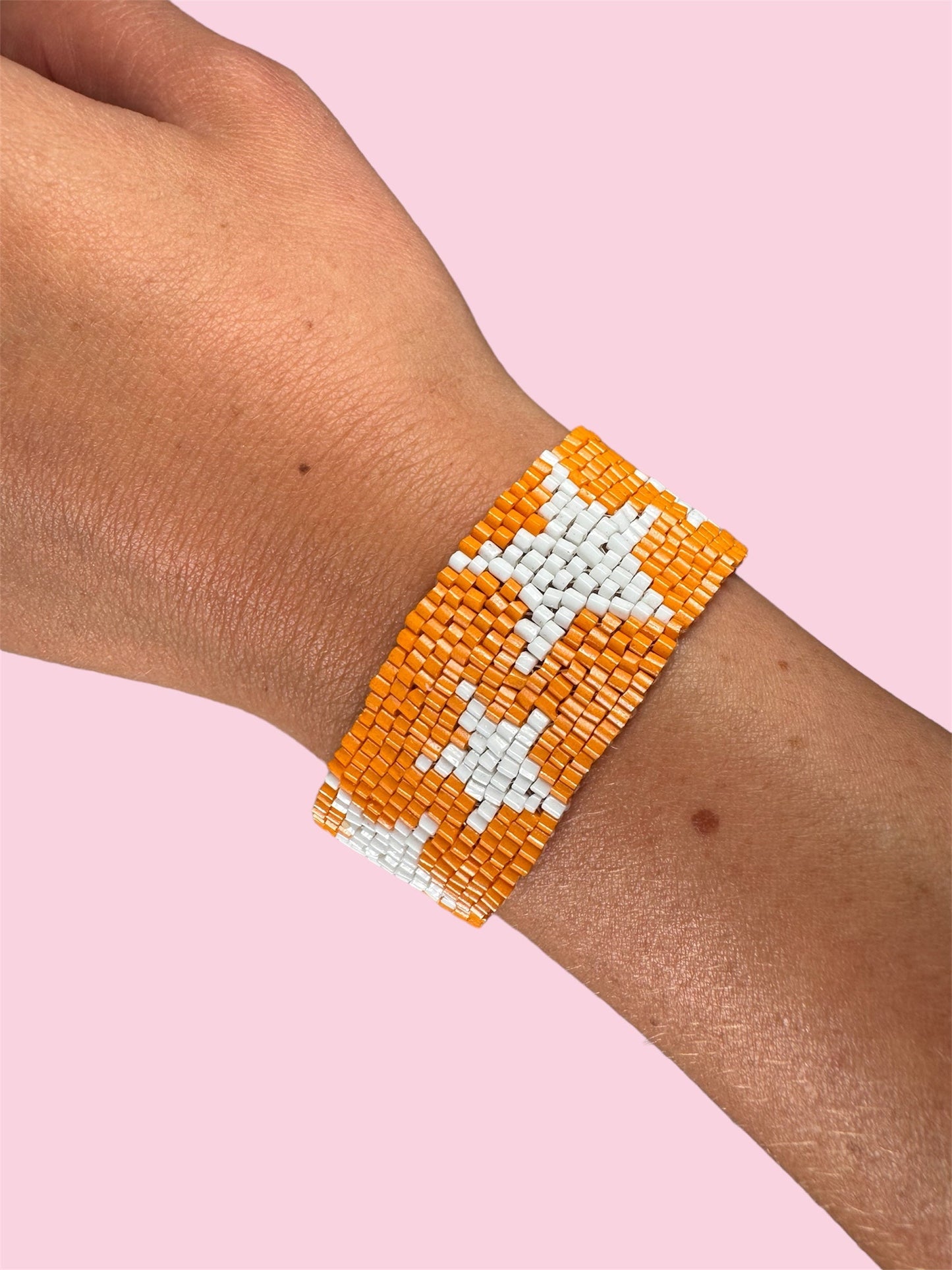 LIGHTER ORANGE STAR ADULT BRACELET